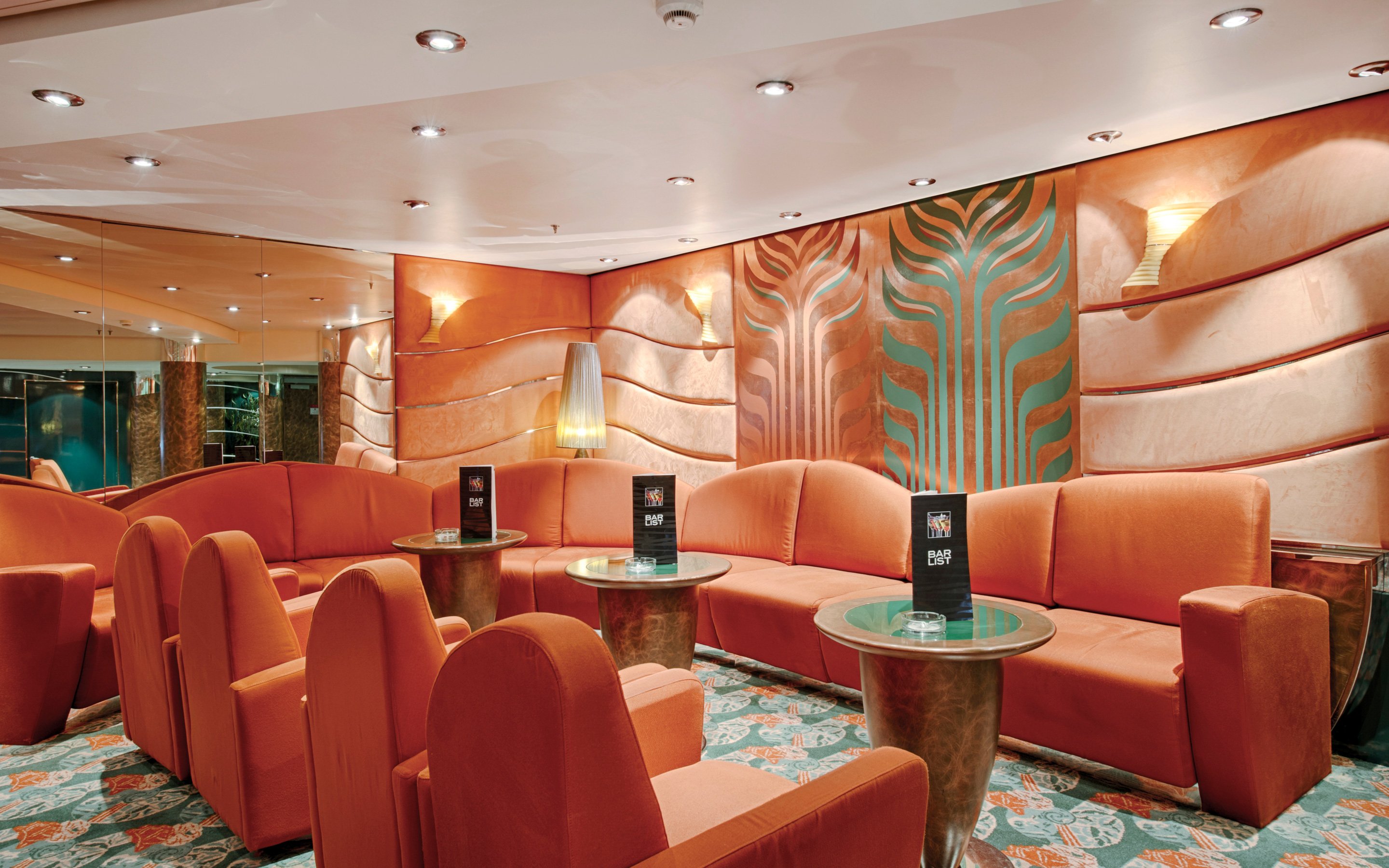 MSC Musica Public Area Crystal Lounge 02